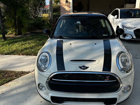 Used 2018 MINI Cooper S image 6