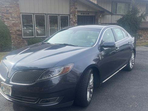 Used 2014 Lincoln MKS AWD w/ Equipment Group 101A image 12