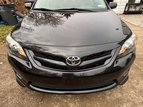 Used 2011 Toyota Corolla S image 2