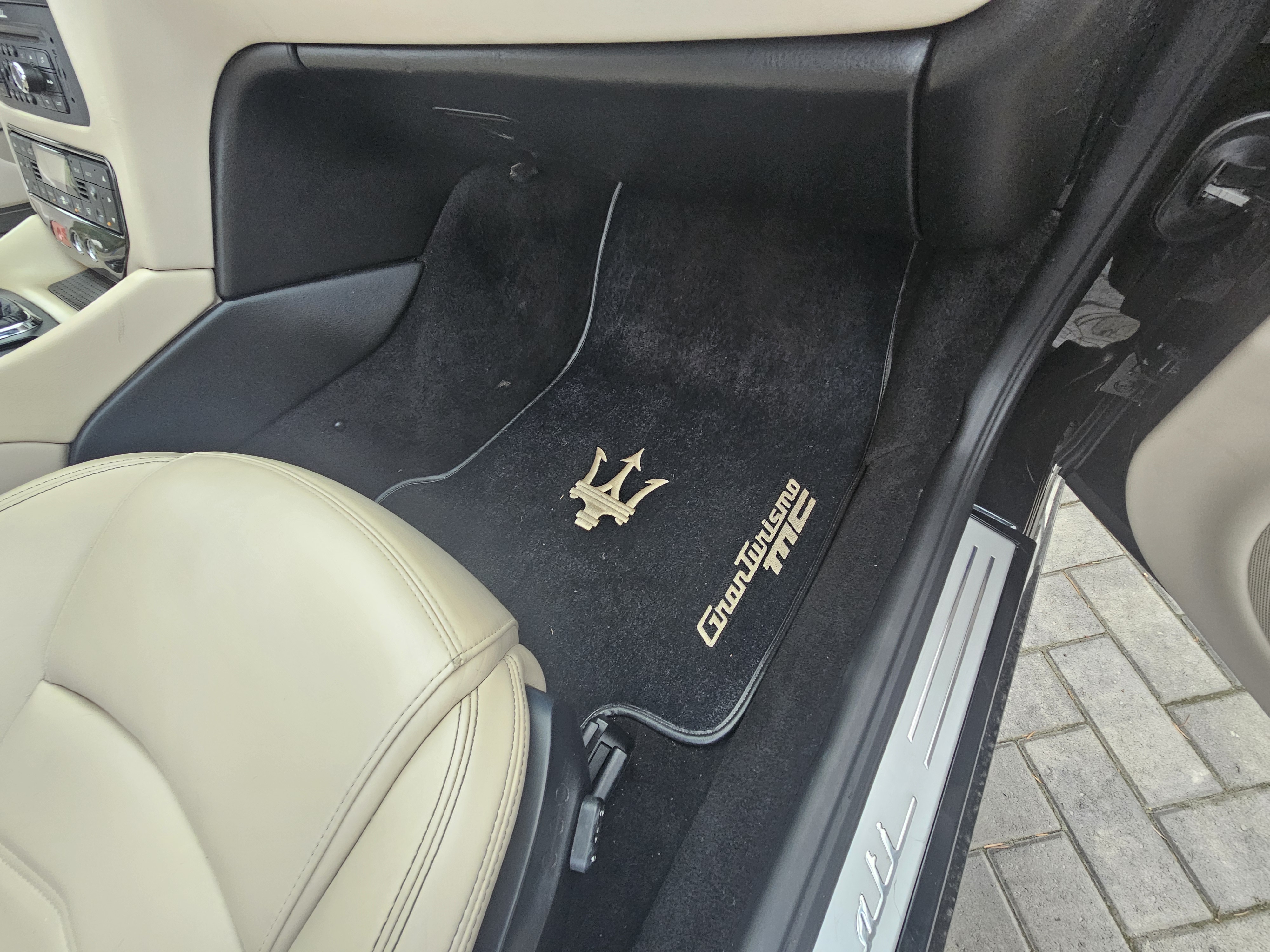 Used 2014 Maserati GranTurismo MC RWD image 13