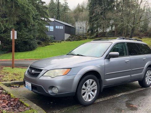 Used 2009 Subaru Outback 2.5i Limited image 1