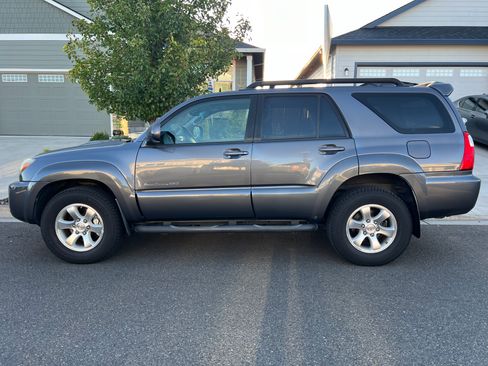 Used 2009 Toyota 4Runner Sport image 9