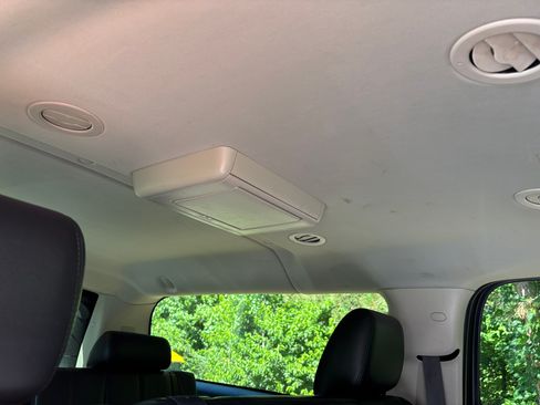 Used 2013 GMC Yukon XL SLT w/ SLT-2 Equipment Package AWD/4WD image 16