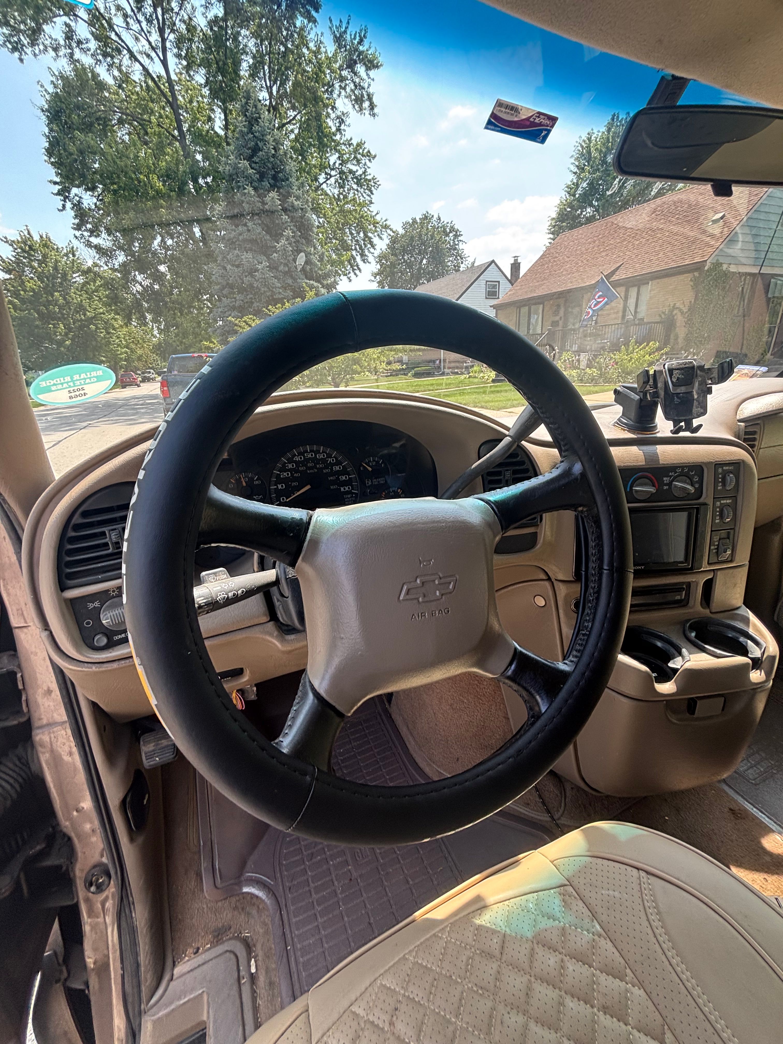Used 2003 Chevrolet Astro Passenger AWD w/ LT Preferred Equipment Group image 4