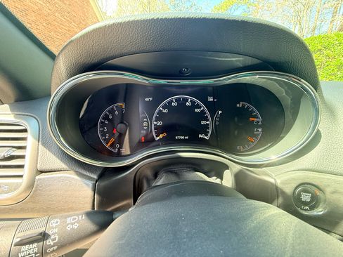 Used 2018 Jeep Grand Cherokee Laredo image 9