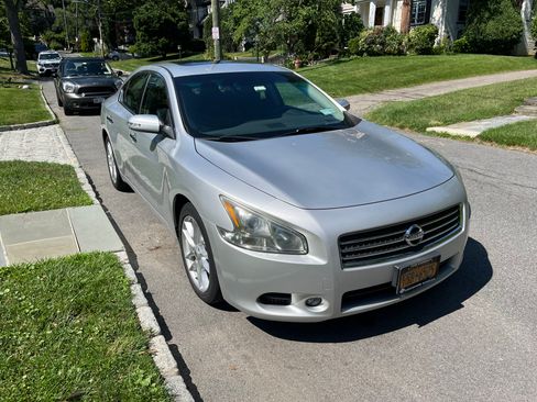Used 2011 Nissan Maxima 3.5 SV w/ Monitor Pkg FWD image 4