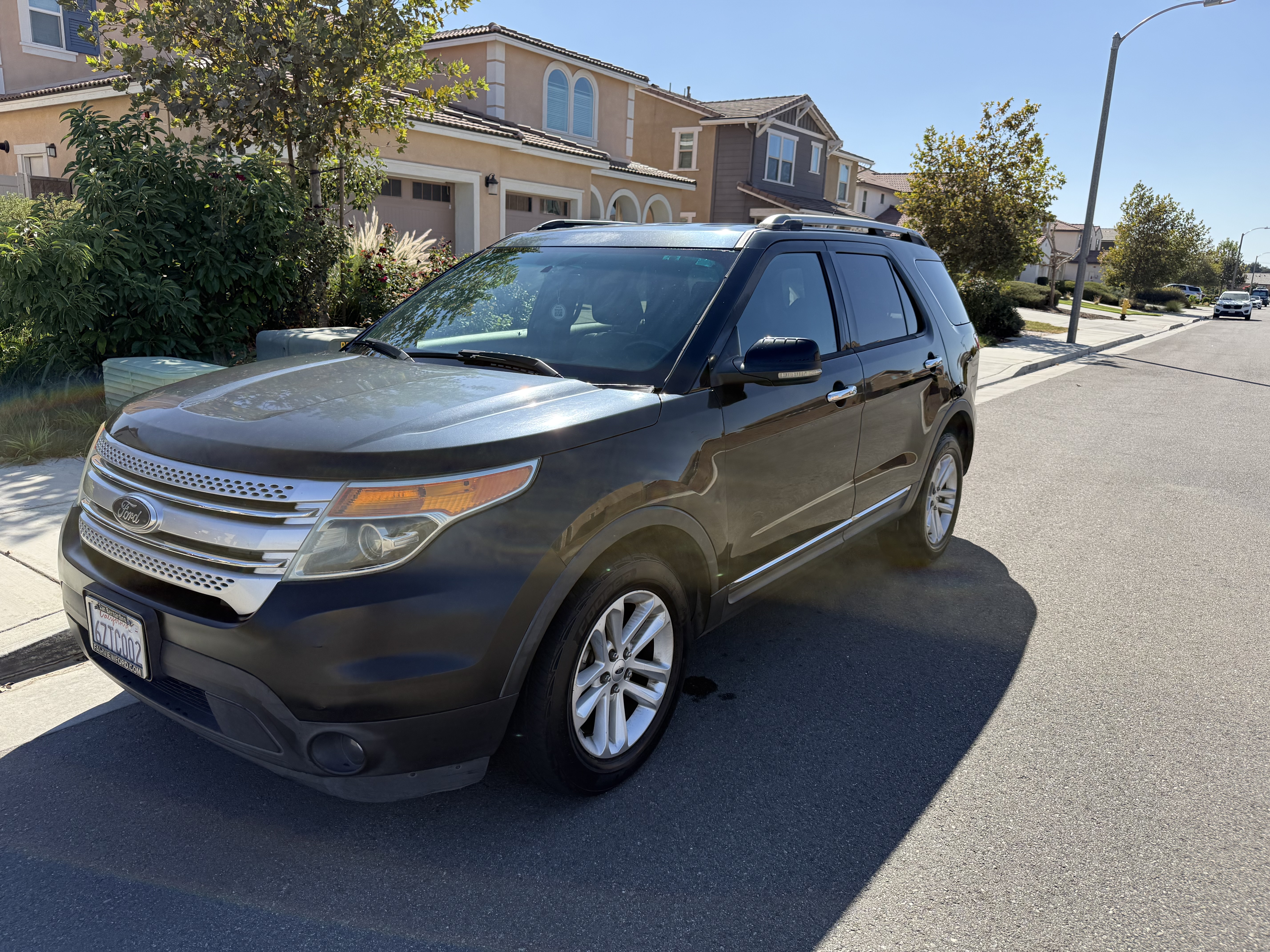 Used 2013 Ford Explorer XLT FWD image 1