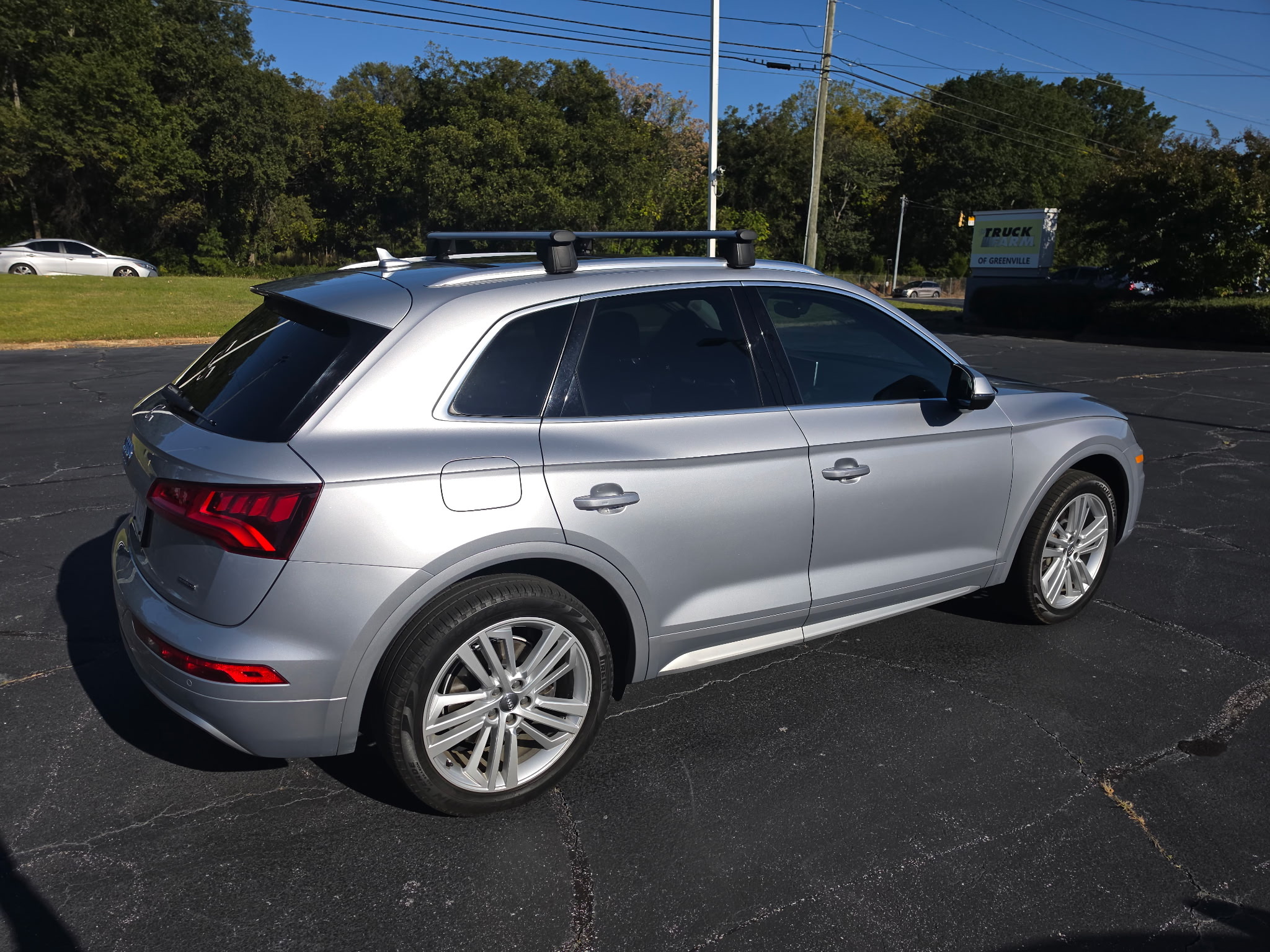 Used 2019 Audi Q5 2.0T Premium Plus w/ Premium Plus Package AWD/4WD image 4
