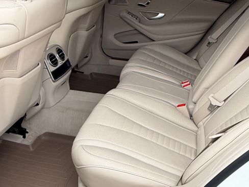 Used 2016 Mercedes-Benz S 550 4MATIC Sedan image 8