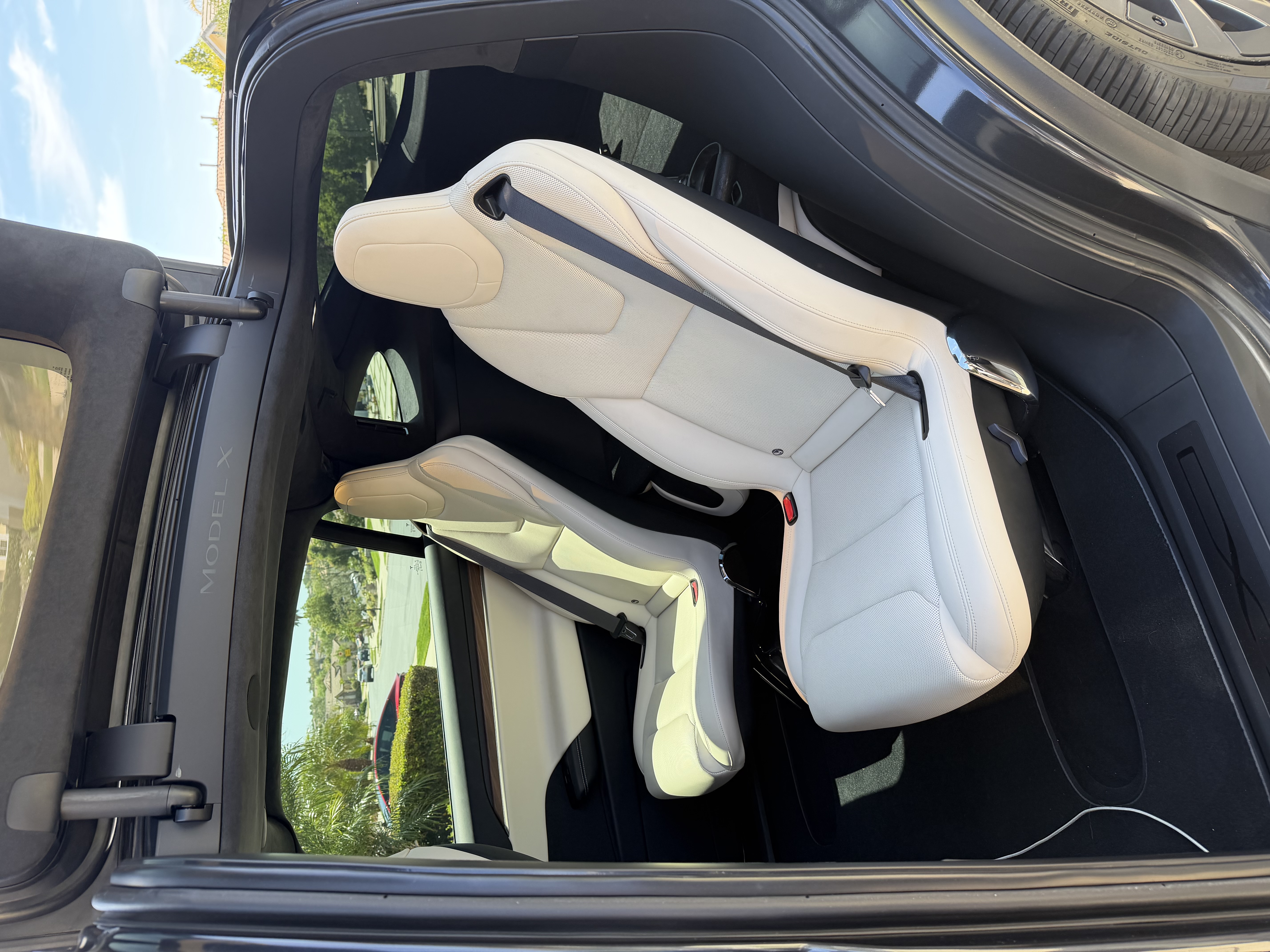 Used 2024 Tesla Model X AWD/4WD image 4