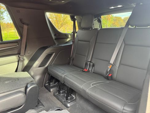 Used 2021 GMC Yukon Denali w/ Denali Premium Package image 27