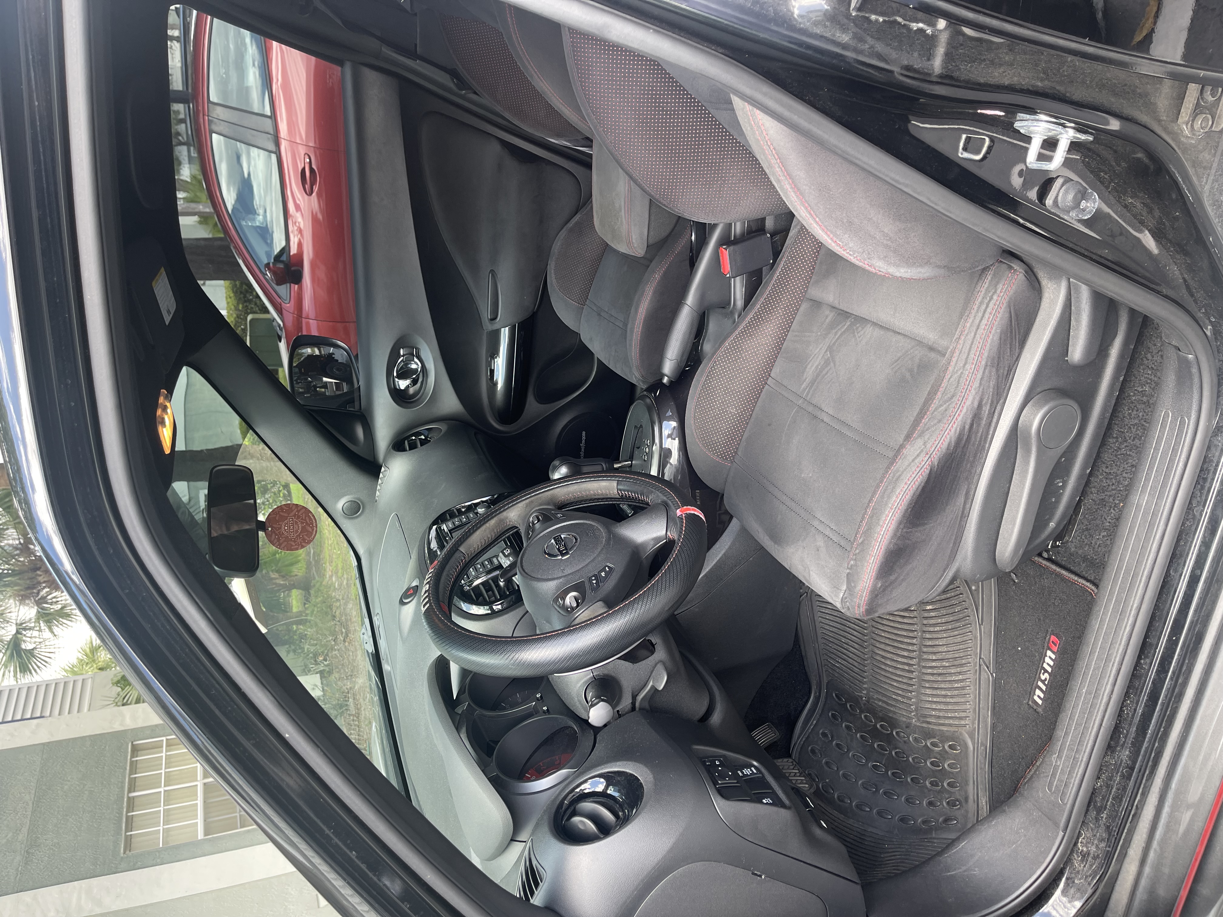 Used 2015 Nissan Juke NISMO AWD/4WD image 9