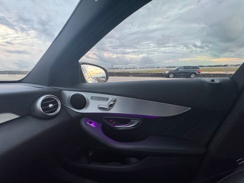 Used 2019 Mercedes-Benz C 300 Sedan image 10