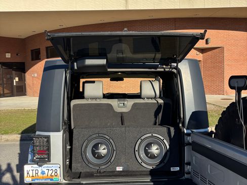 Used 2008 Jeep Wrangler Sahara w/ Dual Top Group image 12