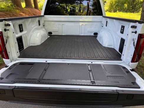 Used 2025 Ford F150 Raptor AWD/4WD image 9