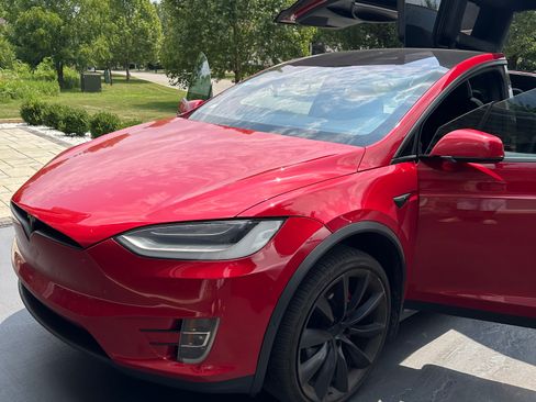 Used 2020 Tesla Model X Performance AWD/4WD image 2