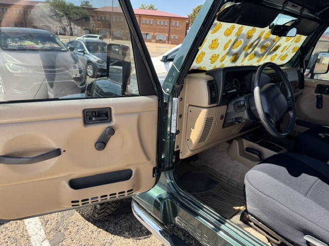 Used 2001 Jeep Wrangler Sahara AWD/4WD image 12