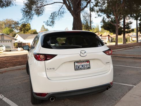 Used 2021 MAZDA CX-5 Touring image 2
