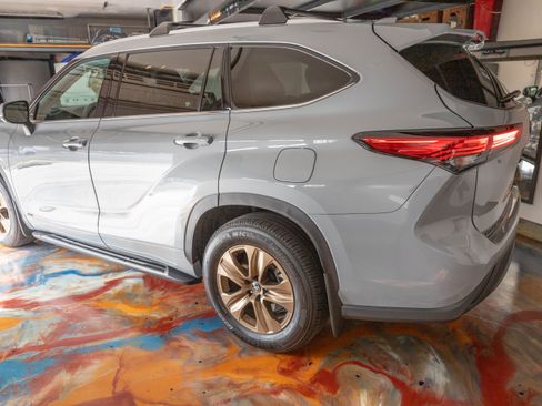 Used 2022 Toyota Highlander Bronze Edition image 19