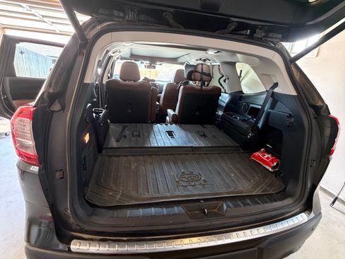 Used 2022 Subaru Ascent Touring AWD/4WD image 8