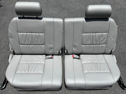 Used 2007 Toyota Land Cruiser image 10