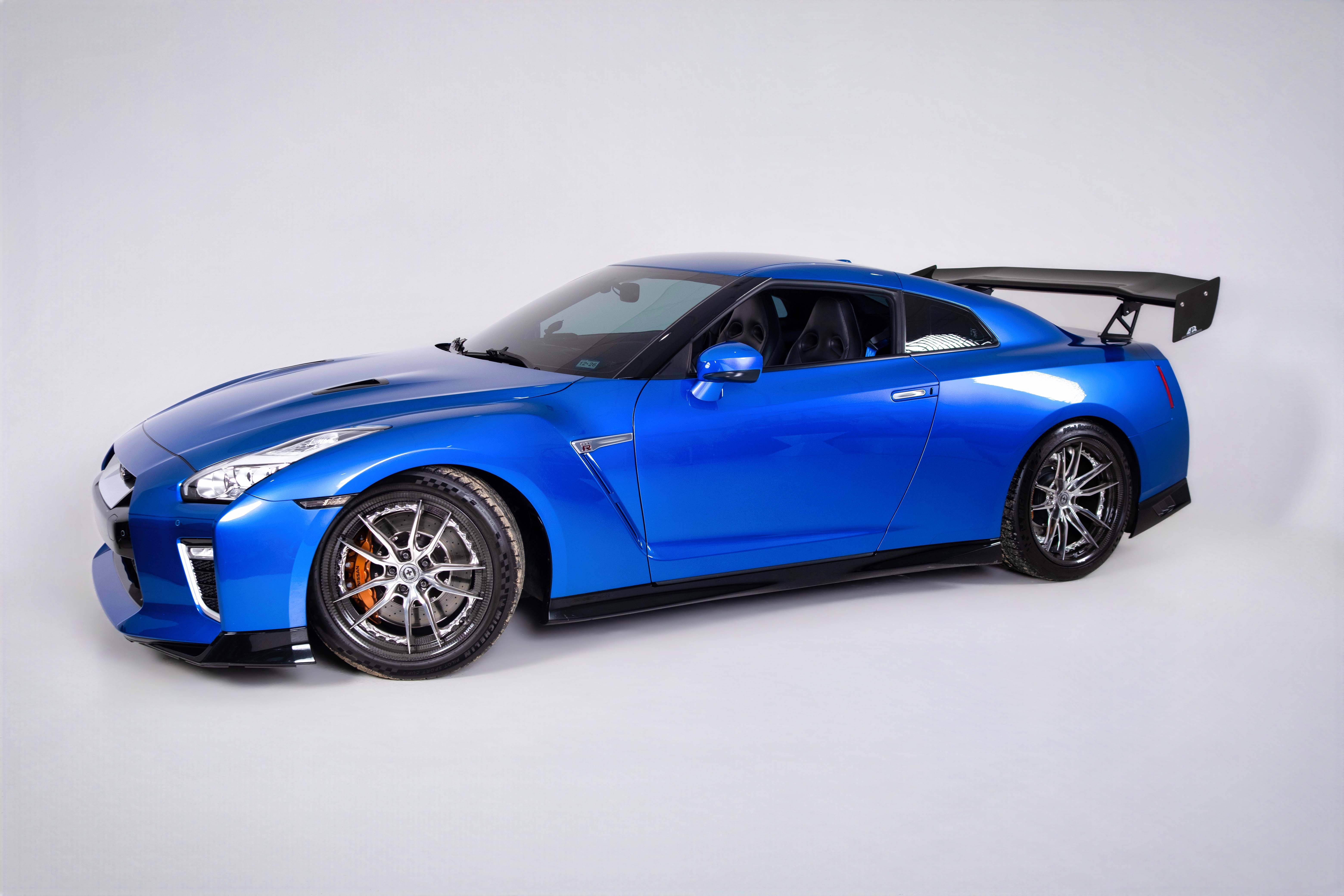 Used 2021 Nissan GT-R Premium AWD/4WD image 1