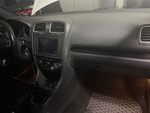 Used 2014 Volkswagen GTI Wolfsburg Edition image 9