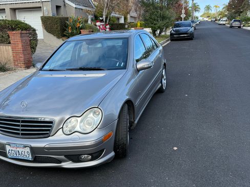 Used 2006 Mercedes-Benz C 230 Sedan image 2