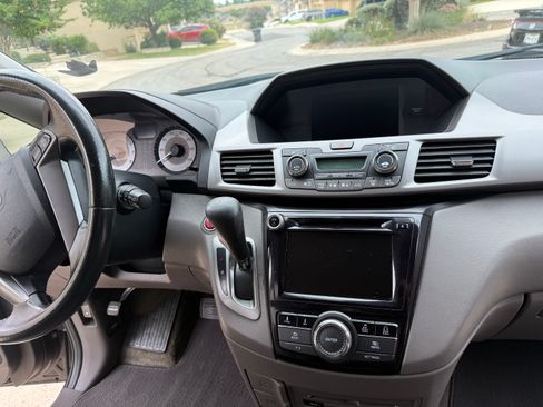 Used 2015 Honda Odyssey EX-L image 12