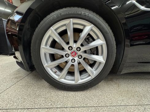 Used 2016 Jaguar F-TYPE Coupe RWD image 21