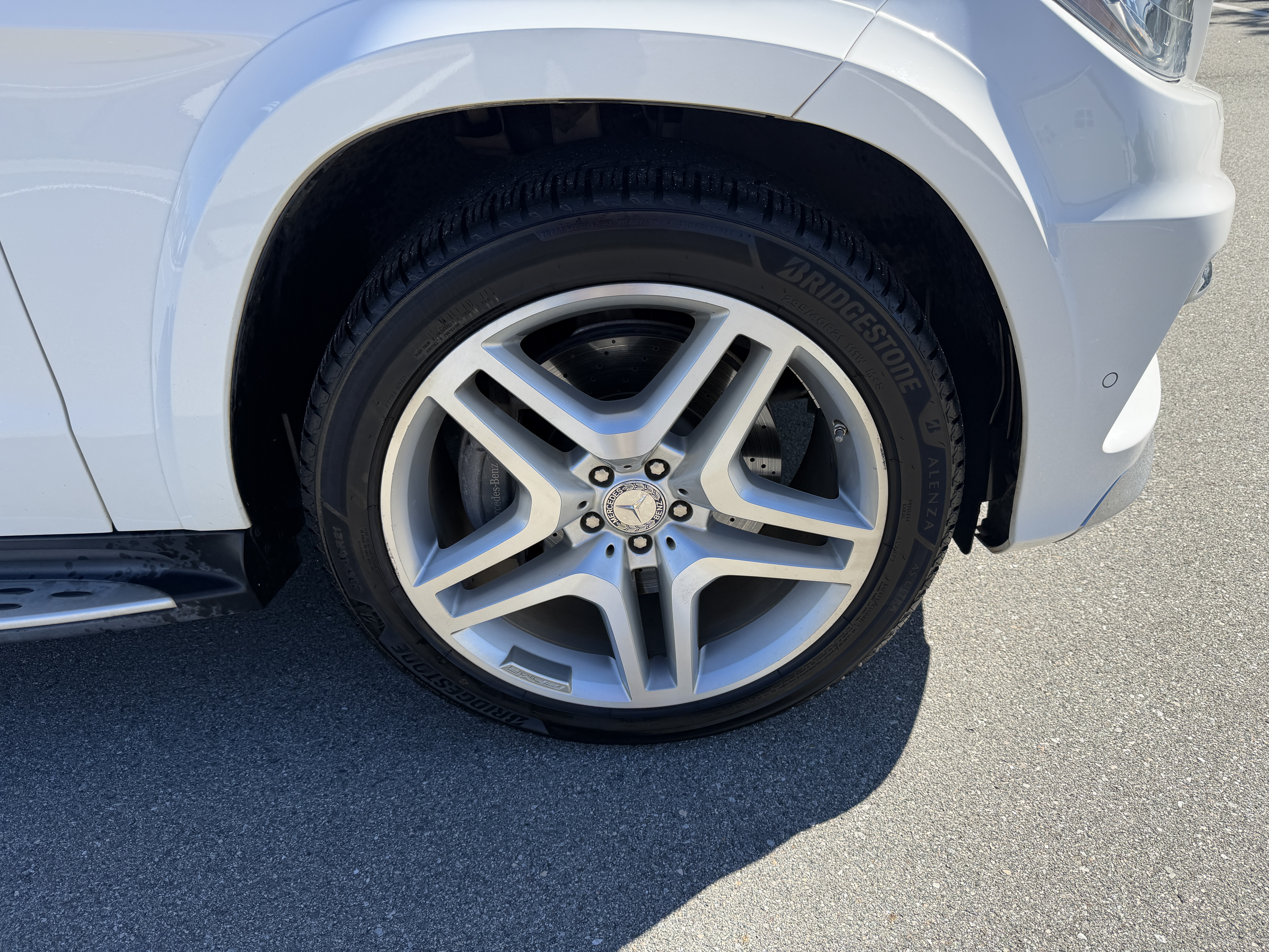 Used 2016 Mercedes-Benz GL 550 4MATIC image 11