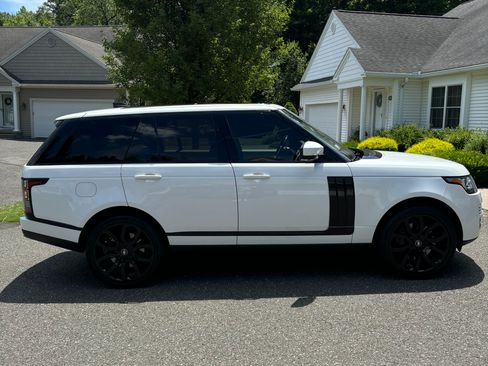 Used 2017 Land Rover Range Rover Supercharged image 8