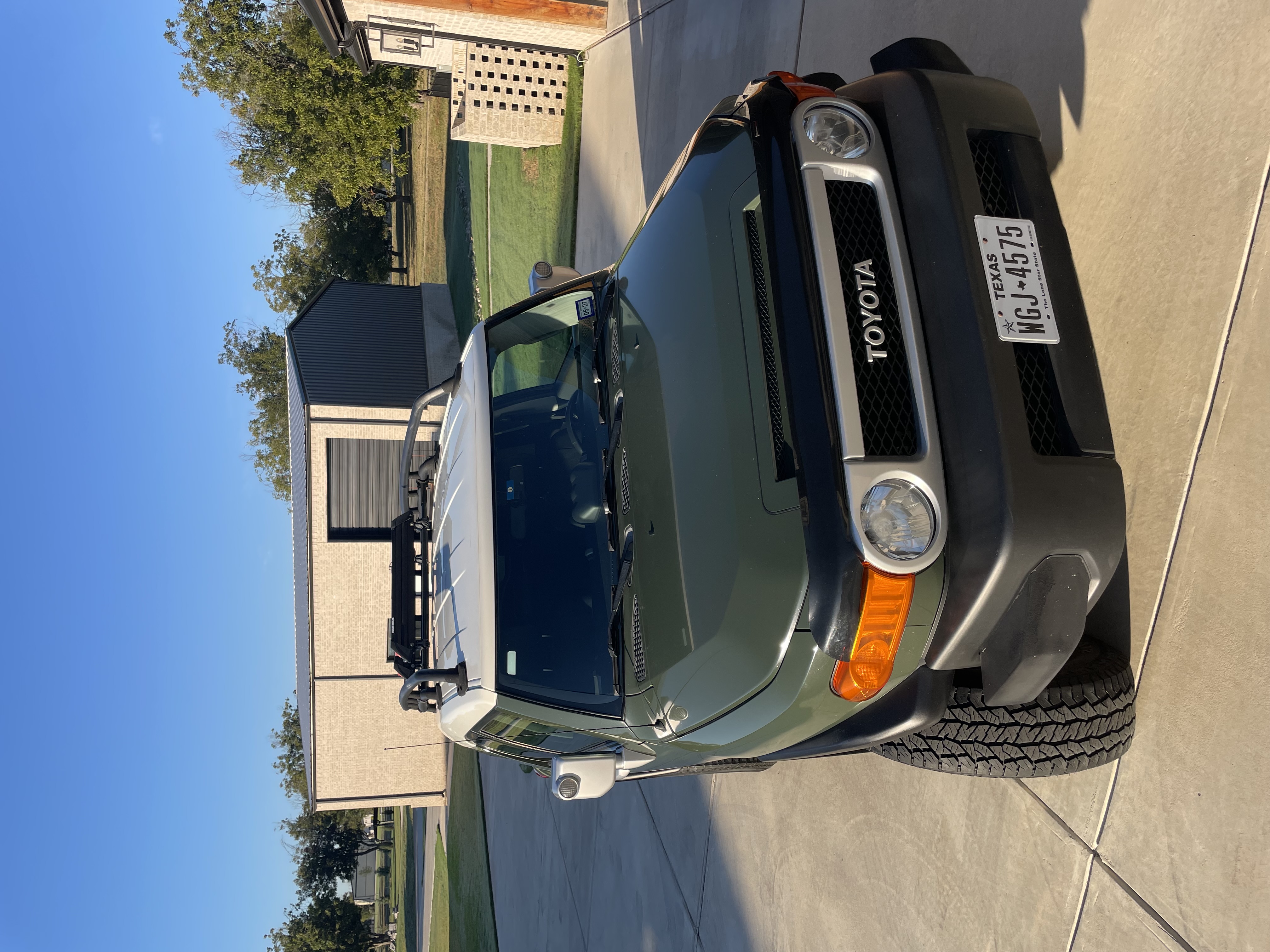 Used 2010 Toyota FJ Cruiser 4WD image 2