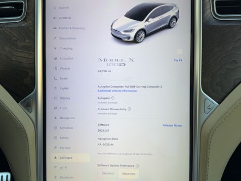 Used 2017 Tesla Model X 100D image 16