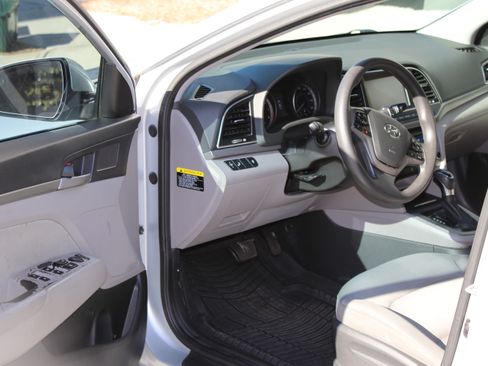 Used 2018 Hyundai Elantra SEL image 6