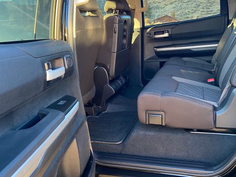 Used 2017 Toyota Tundra SR5 image 12