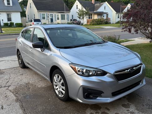 Used 2019 Subaru Impreza 2.0i w/ Eyesight AWD/4WD image 1