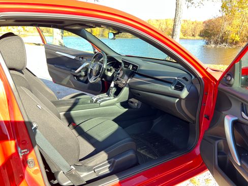 Used 2020 Honda Civic EX image 13