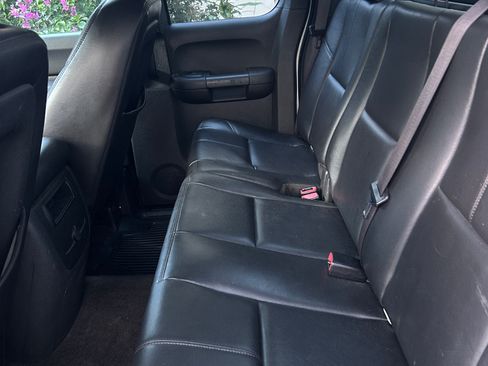 Used 2009 Chevrolet Silverado 2500 LT w/ Exterior Plus Package image 10