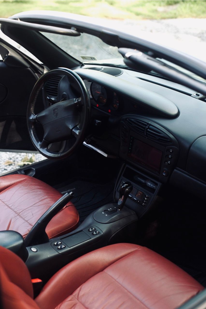 Used 1999 Porsche Boxster RWD image 10