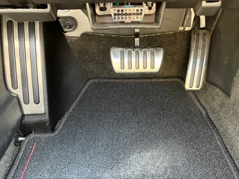 Used 2007 Saturn Sky Red Line image 13