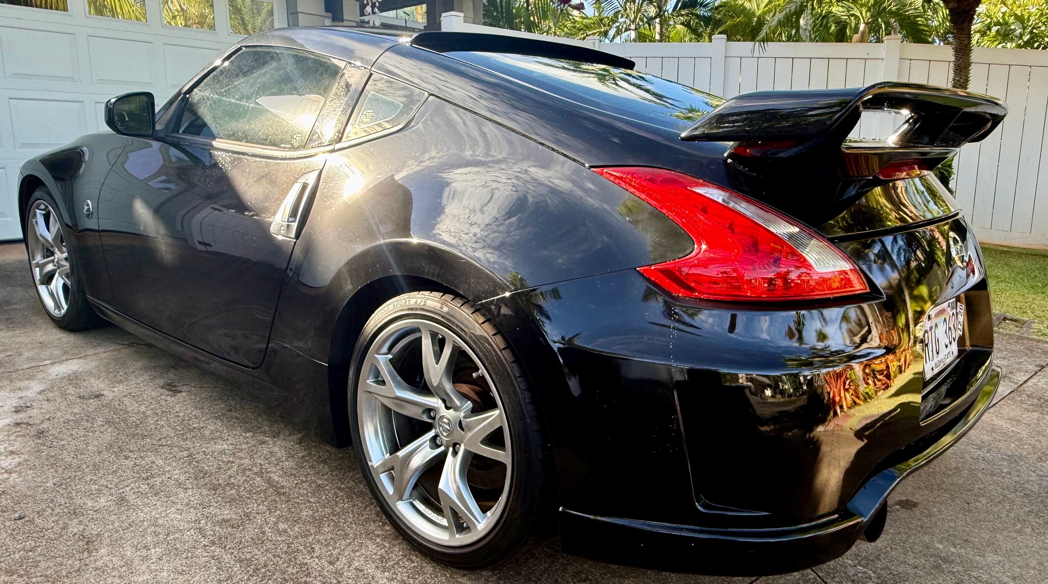 Used 2012 Nissan 370Z Coupe w/ Sport Pkg RWD image 9