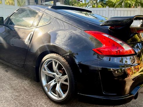 Used 2012 Nissan 370Z Coupe w/ Sport Pkg RWD image 9