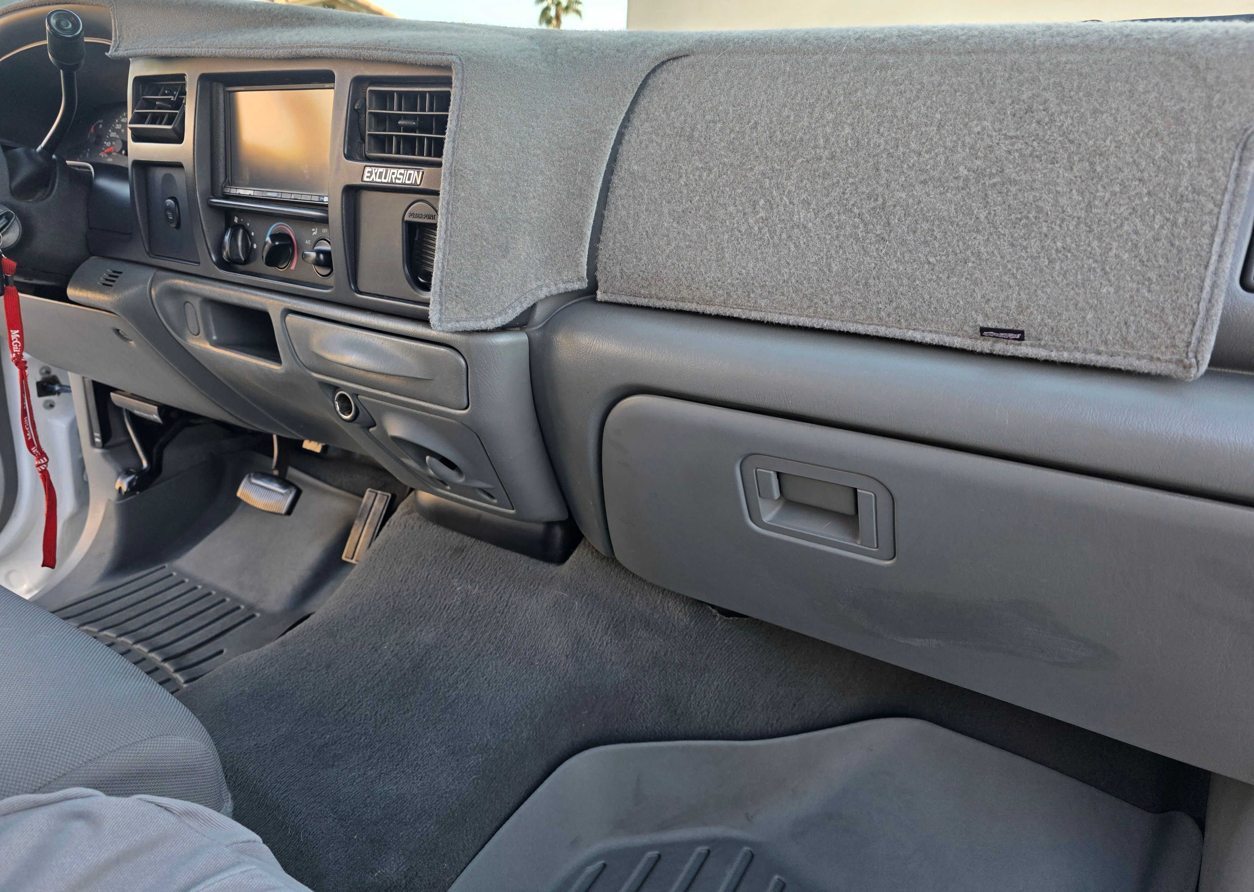 Used 2005 Ford Excursion XLT RWD image 12