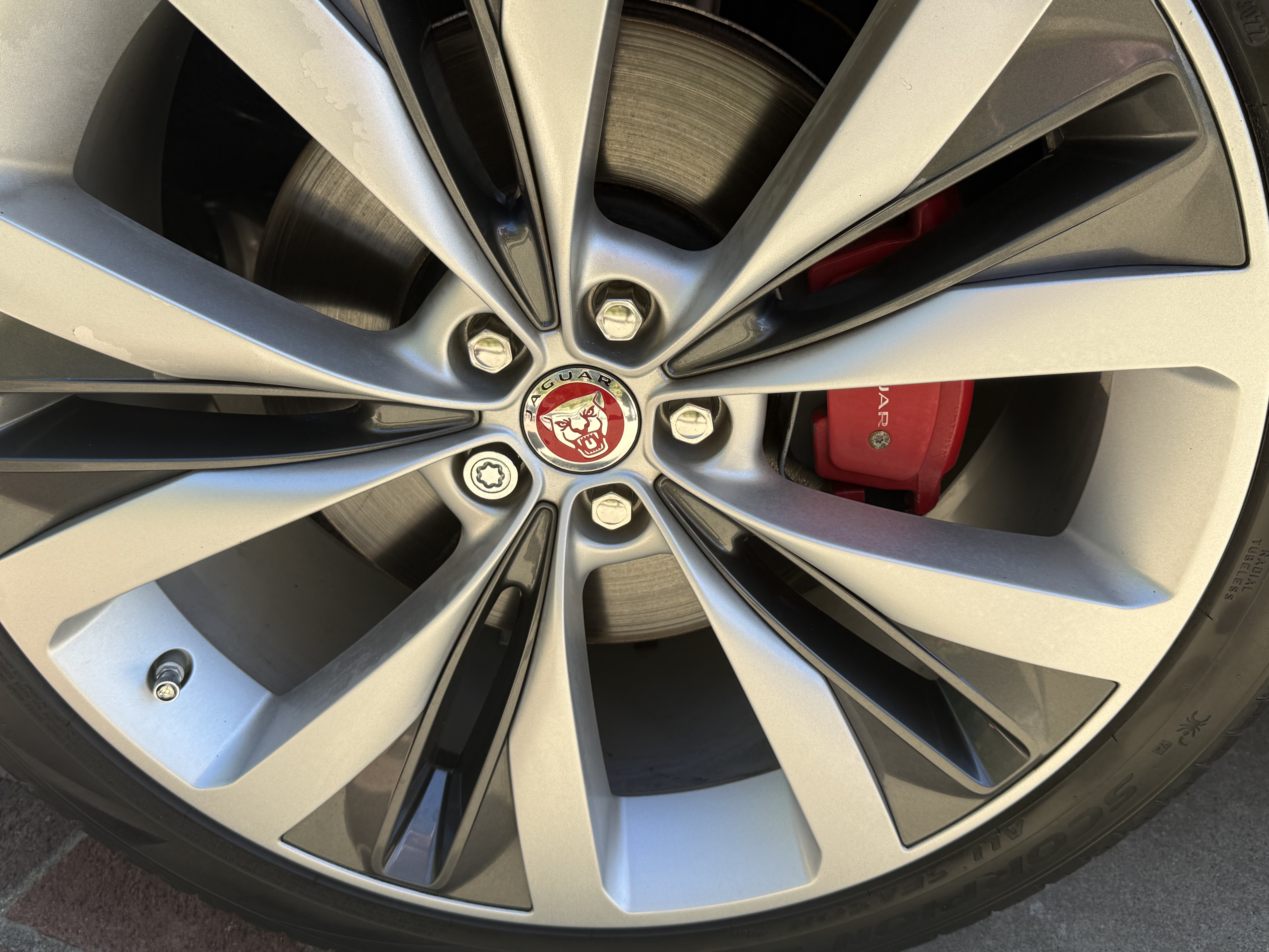 Used 2020 Jaguar F-PACE S AWD/4WD image 11