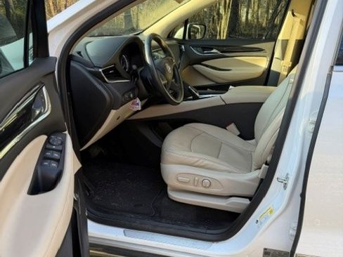 Used 2021 Buick Enclave Essence w/ Sound and Sites Package FWD image 9
