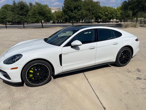 Used 2018 Porsche Panamera 4 AWD/4WD image 2