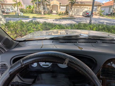 Used 1999 Nissan Pathfinder LE image 11