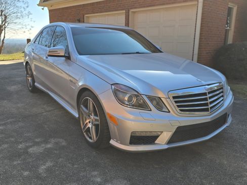Used 2011 Mercedes-Benz E 63 AMG Sedan image 5