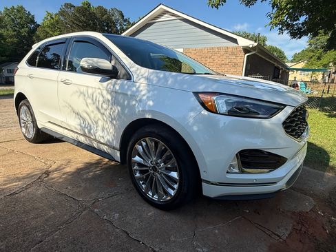 Used 2022 Ford Edge Titanium w/ Equipment Group 301A AWD/4WD image 5